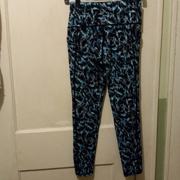 DSG Movement Leggings, Left & Right Side Pockets, S, Like new - Picture 2 of 4